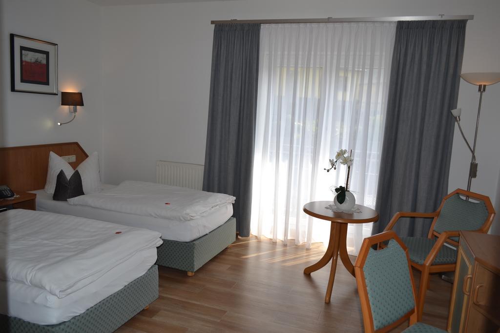 Hotel & Restaurant Zur Linde 프라이탈 외부 사진