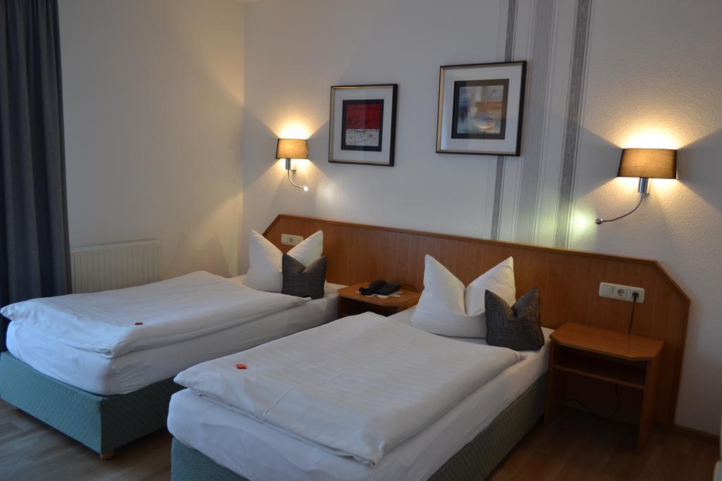 Hotel & Restaurant Zur Linde 프라이탈 외부 사진