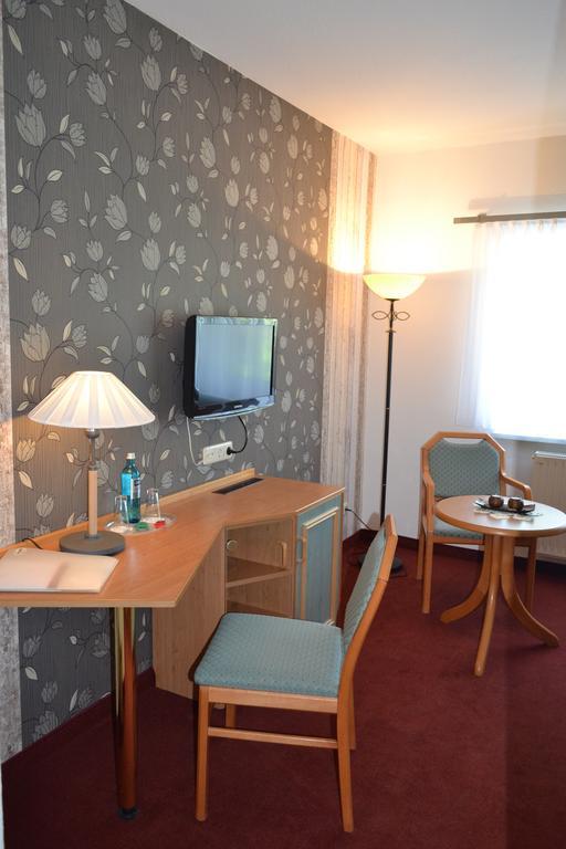 Hotel & Restaurant Zur Linde 프라이탈 외부 사진